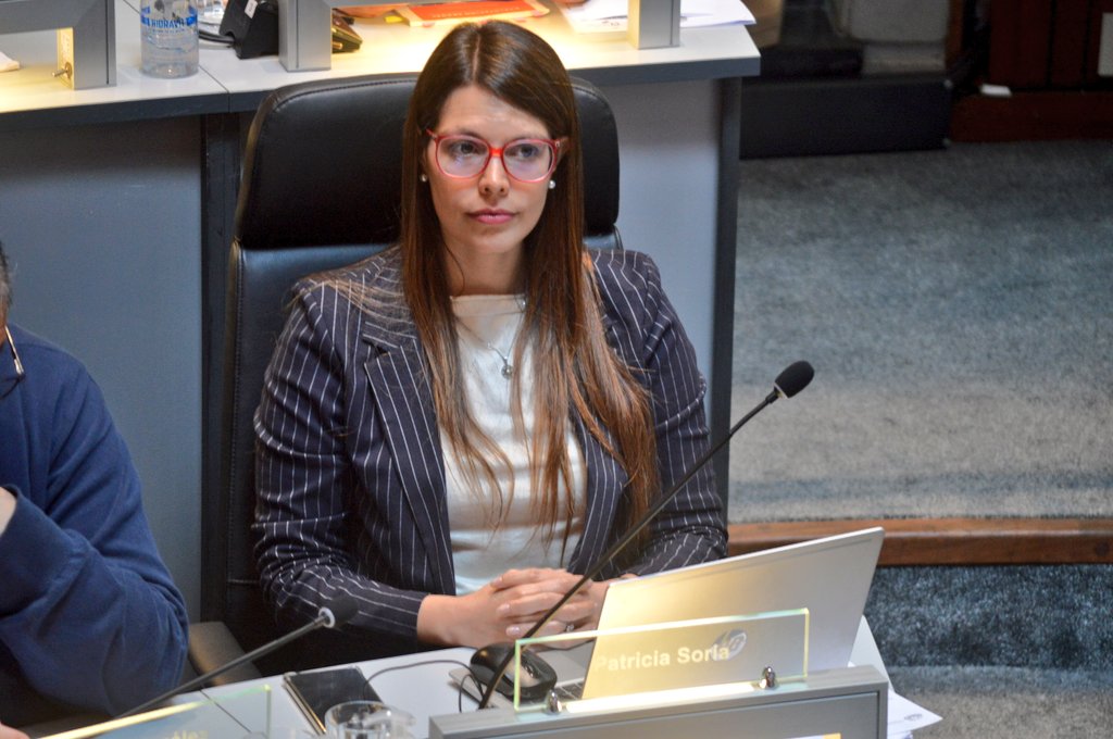Lista106's tweet photo. #La106EnLaJunta | "Hay un gran pacto de silencio en lo que tiene que ver con la explotación sexual, con lo que tiene que ver con la cultura de la violación"
Nuestra edila @PatriciaSoria_ hace uso de la palabra para hablar sobre la explotación sexual infantil https://t.co/y2ZBlZBafW