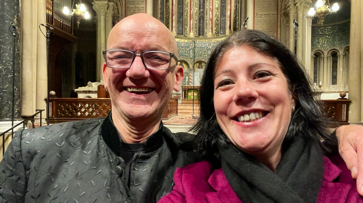 Great to catch up with the amazing @bobchilcott at a brilliant concert tonight with the @BBCSingers for @BBCRadio3! Huge thanks for the invite @bobchilcott! Wouldn’t have missed it for the world! @jemanners