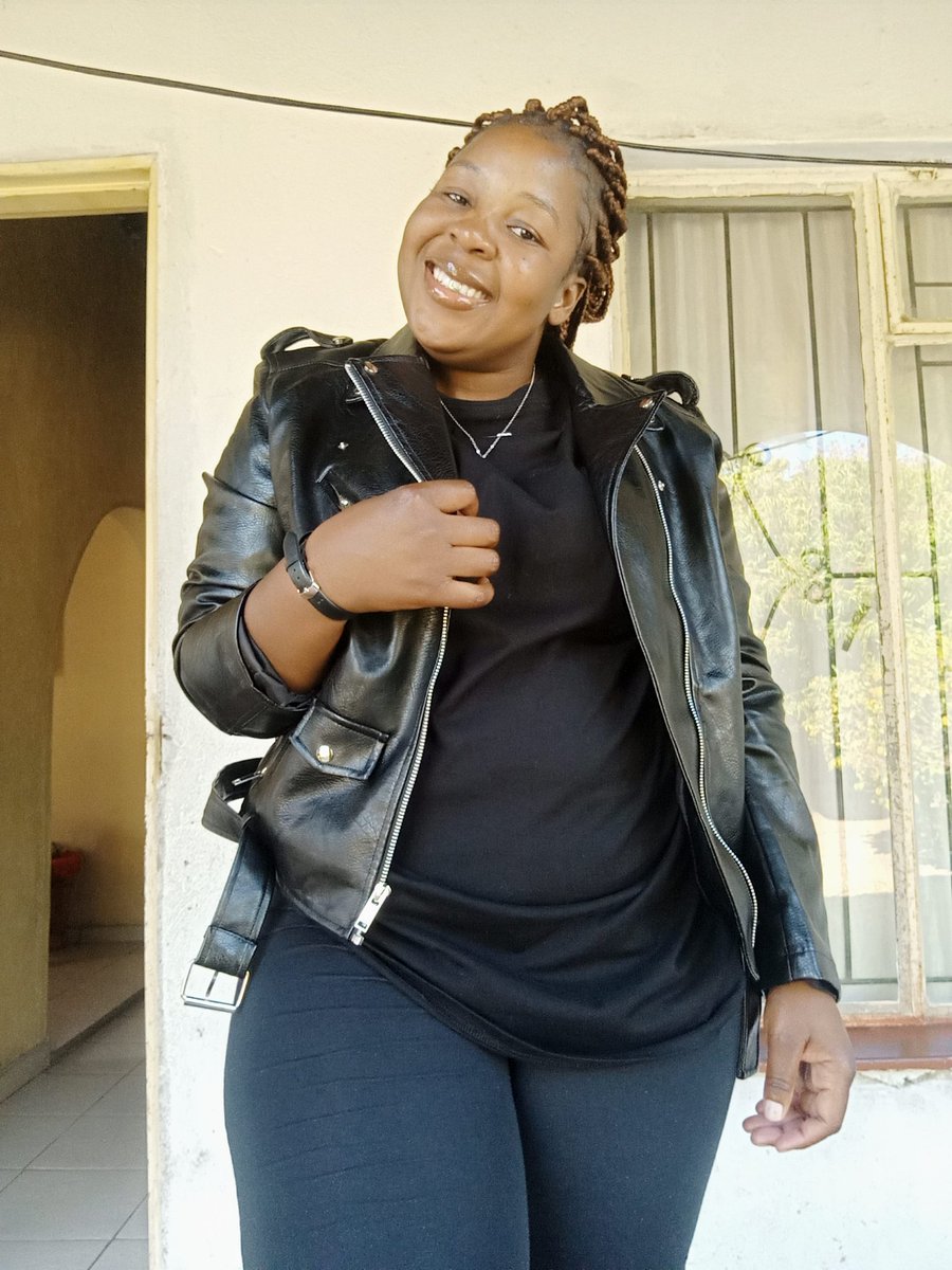 vukosipa's tweet photo. @LeratoN_ Tribe: Tsonga
Kids: 1
Age: 31 https://t.co/2ieMl7Gn8w