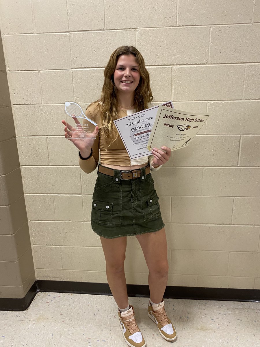 Finished up my tennis season this week!
✅State Qualifier 
✅1st Team All Conference
✅Coaches Award
✅Named Team Captain for next year