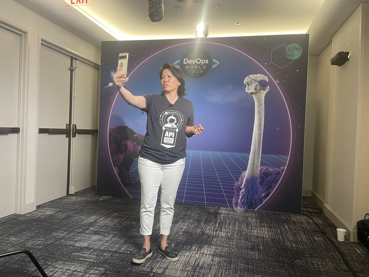 devopsworldconf's tweet image. How can #PlatformEngineering spark joy? 

Joyce Lin explains in her talk on developer happiness at #DevOpsWorld!