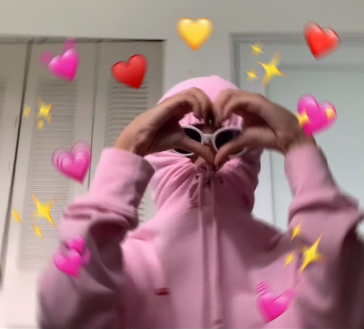 I LOVE ZAK RETURNING THE SAME ENERGY THAT KERRY IS GIVING HIM #BBUK