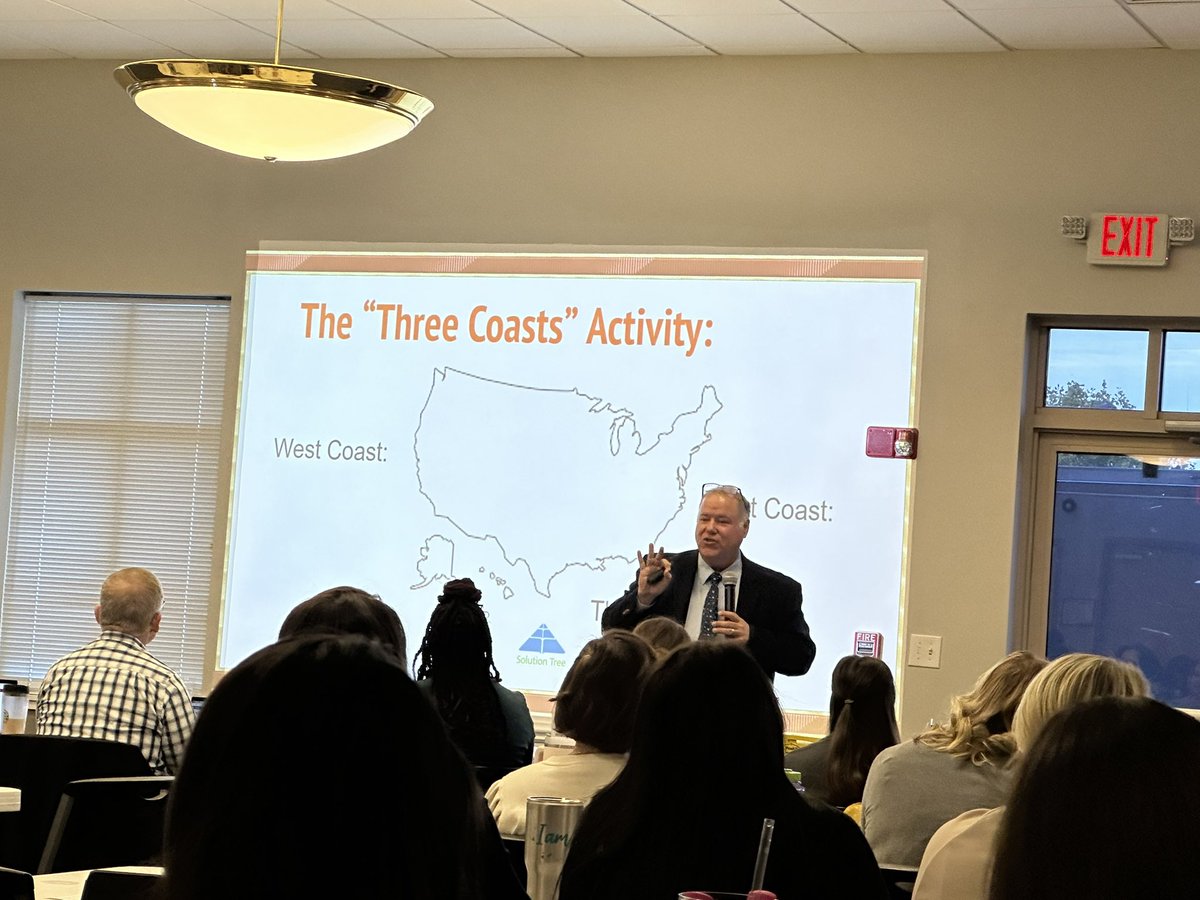 AnnHaley_RCS's tweet photo. A great day for elementary teachers growing their PLC knowledge with Dan Hoppie. Loved hearing the collaboration and excitement. #RCSProud https://t.co/3IfBvvQPeo