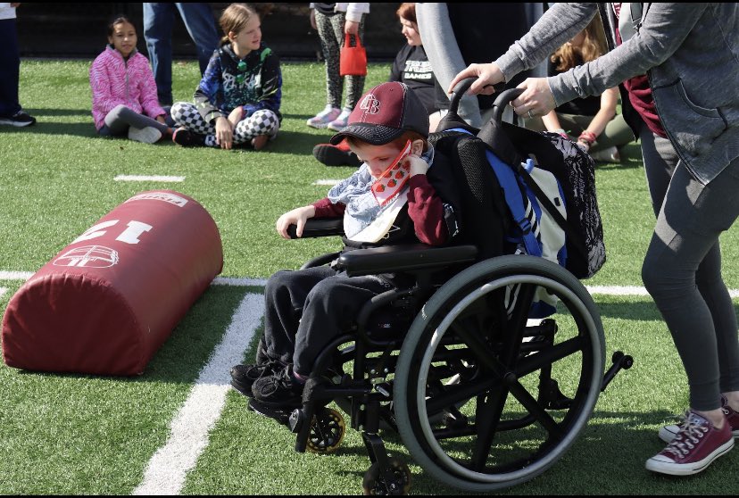 KCS_SpecProgram's tweet image. What an amazing day! Our first Tribe Games Event of the Year — Adaptive Sports Camp! 300 plus @kcs__district students got to learn baseball, softball, soccer, football, cheerleading, and dance skills on our @KCS_DBHS football field! #tribegames24 #allmeanall @KCS__Athletics