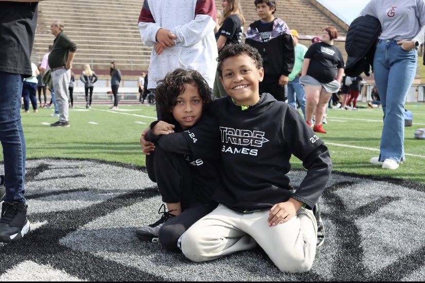 KCS_SpecProgram's tweet image. What an amazing day! Our first Tribe Games Event of the Year — Adaptive Sports Camp! 300 plus @kcs__district students got to learn baseball, softball, soccer, football, cheerleading, and dance skills on our @KCS_DBHS football field! #tribegames24 #allmeanall @KCS__Athletics