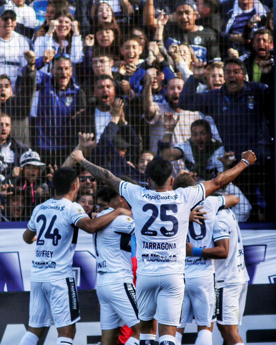 🔚⏱️ ¡¡¡FINAAAAAAALLLLL DEL PARTIDO EN CASA!!!

Gimnasia 3-2 Argentinos Jrs

#DaleLobo #FábricaDeJugadores