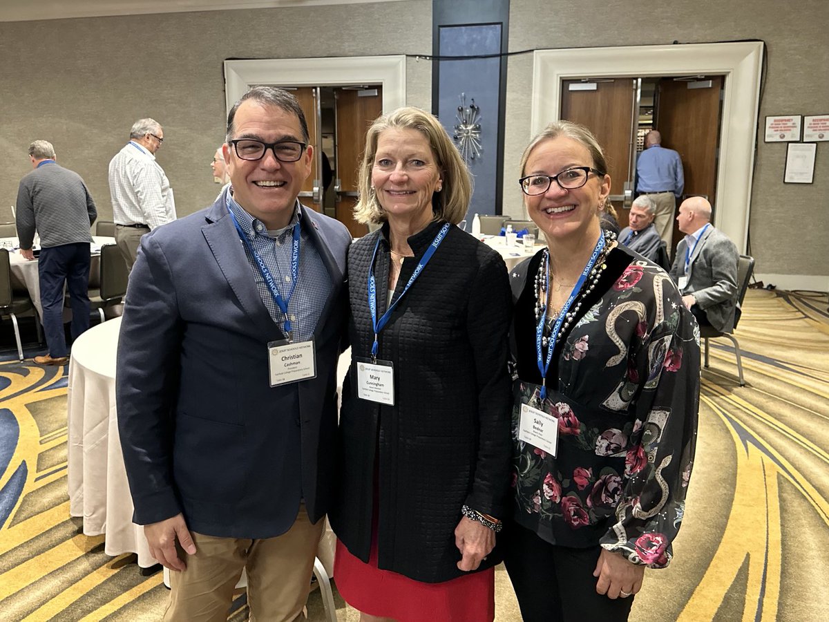 CashmanPrezFP's tweet photo. Wonderful days with our Jesuit School Presidents and Board Chairs in Chicago! PREP and our brother schools are blessed with faithful leaders.  #AMDG ⁦@jesuitschools⁩ ⁦@fairfieldprep⁩ ⁦@JesuitsEast⁩ https://t.co/5pOSMe9PtL