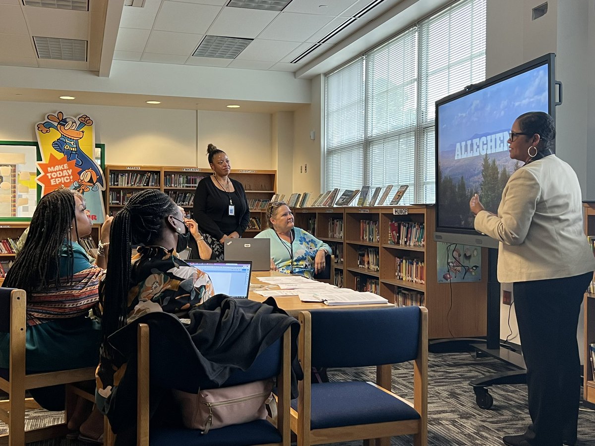 VA Studies teachers sharing resources to make a rich teaching and learning experience for their students. #PPSShines <a href="/PortsVASchools/">Portsmouth Schools</a>