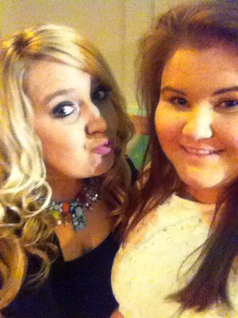 chloeluvlukey's tweet photo. @TheShelleySmith happy birthday Beautiful, miss you millions xxx https://t.co/YEWhOBJ9lM