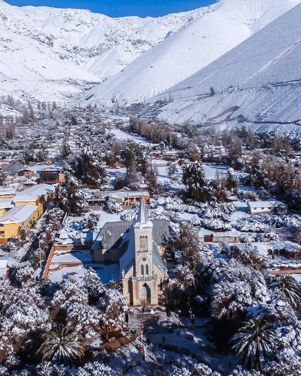 En la Asamblea General de la Organización Mundial del Turismo (OMT), realizada en Uzbekistán, se reconoció a PISCO ELQUI, por ser un ejemplo de destino de turismo rural a nivel Mundial, relevando valores culturales, naturales y la preservación de los paisajes.¡¡¡FELICES!!!🇨🇱
