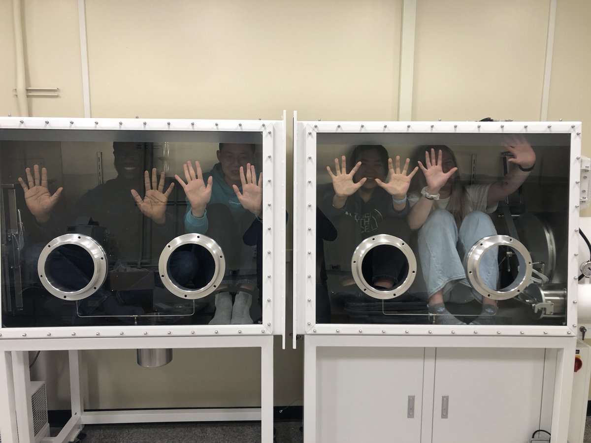 LipshultzSBU's tweet photo. This is how we treat misbehaving grad (&amp; undergrad) students in the Lipshultz group! https://t.co/wzx8KWV4zT