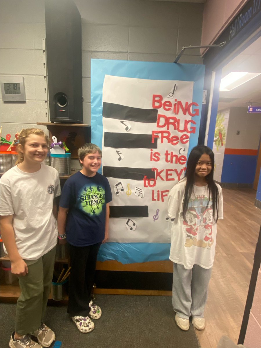 MrsWebbMath's tweet photo. Our 8th Habit Week has been a success! I’ve seen such hard work from these students (and others) as they used their creativity to serve teachers! #HabitHub @NatcherElem @TheLeaderinMe https://t.co/8nRM0Eiq3P