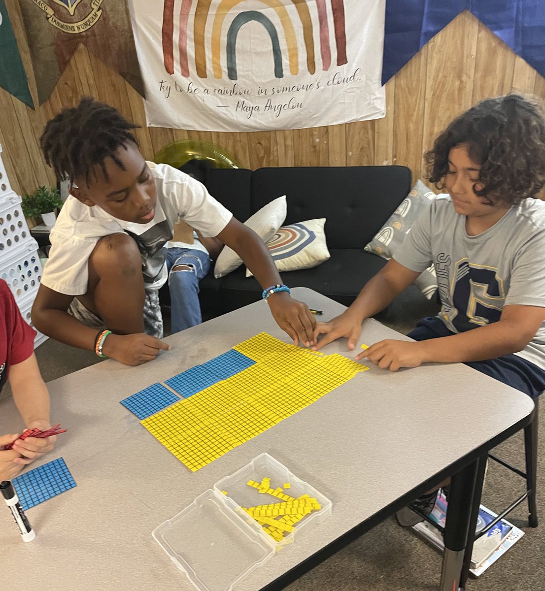 NatalieW0913's tweet photo. Multiplying whole number x mixed decimal models. They rocked it today. Hands-on math is the best math @HumbleISD_GE @MrsHudson_GE @Angela_bland1 @HumbleElemMath  #GEAnchored https://t.co/RNfYerHvVp