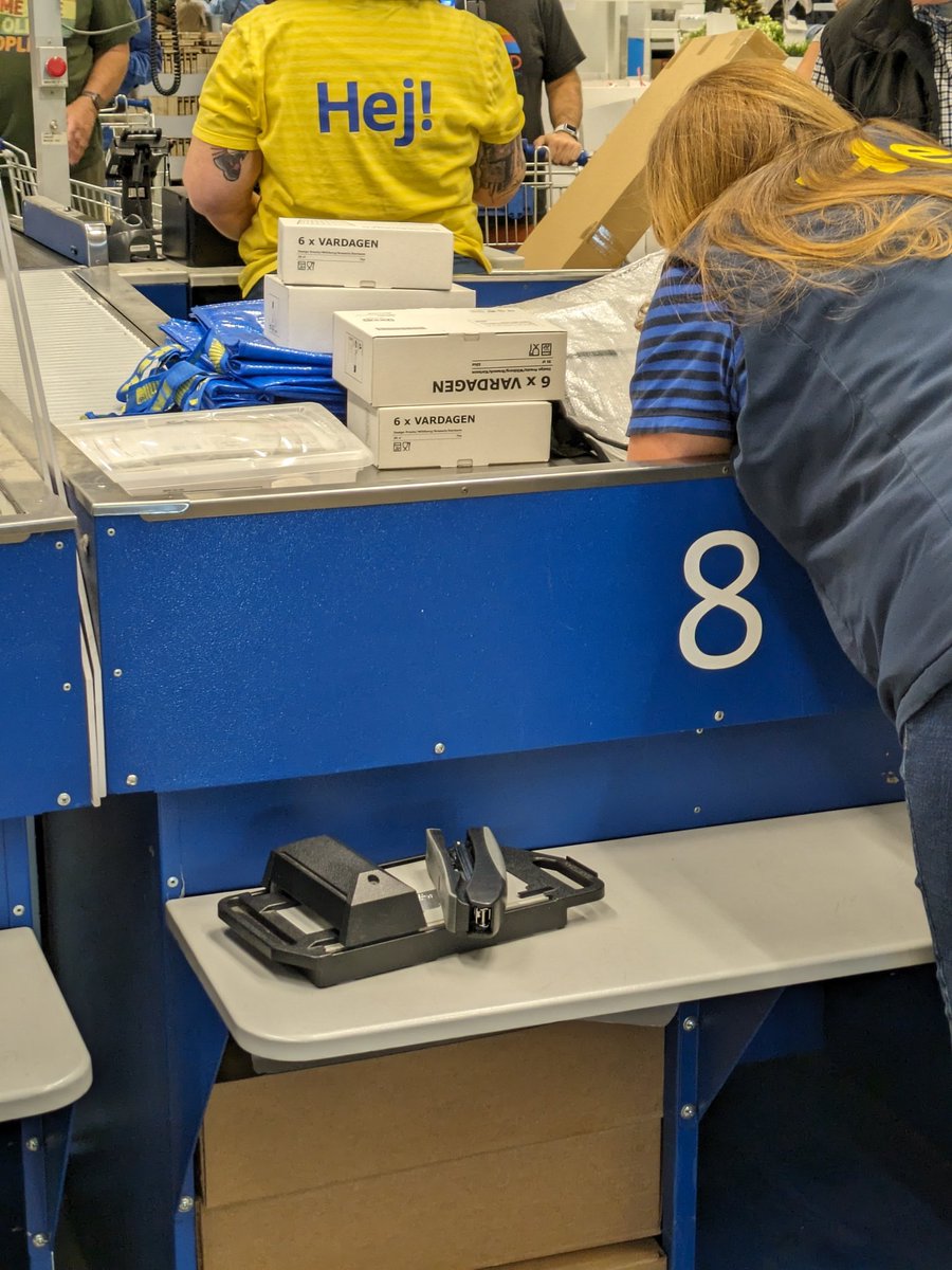 PSA: don't go to <a href="/IKEAUSA/">IKEA USA</a> Centennial Colorado today. All their systems are down. So no pick up, no exchange possible. You can only by from the market or whatever is not in store.... But you'll have long lines at the register as they are apparently running on backup payment system