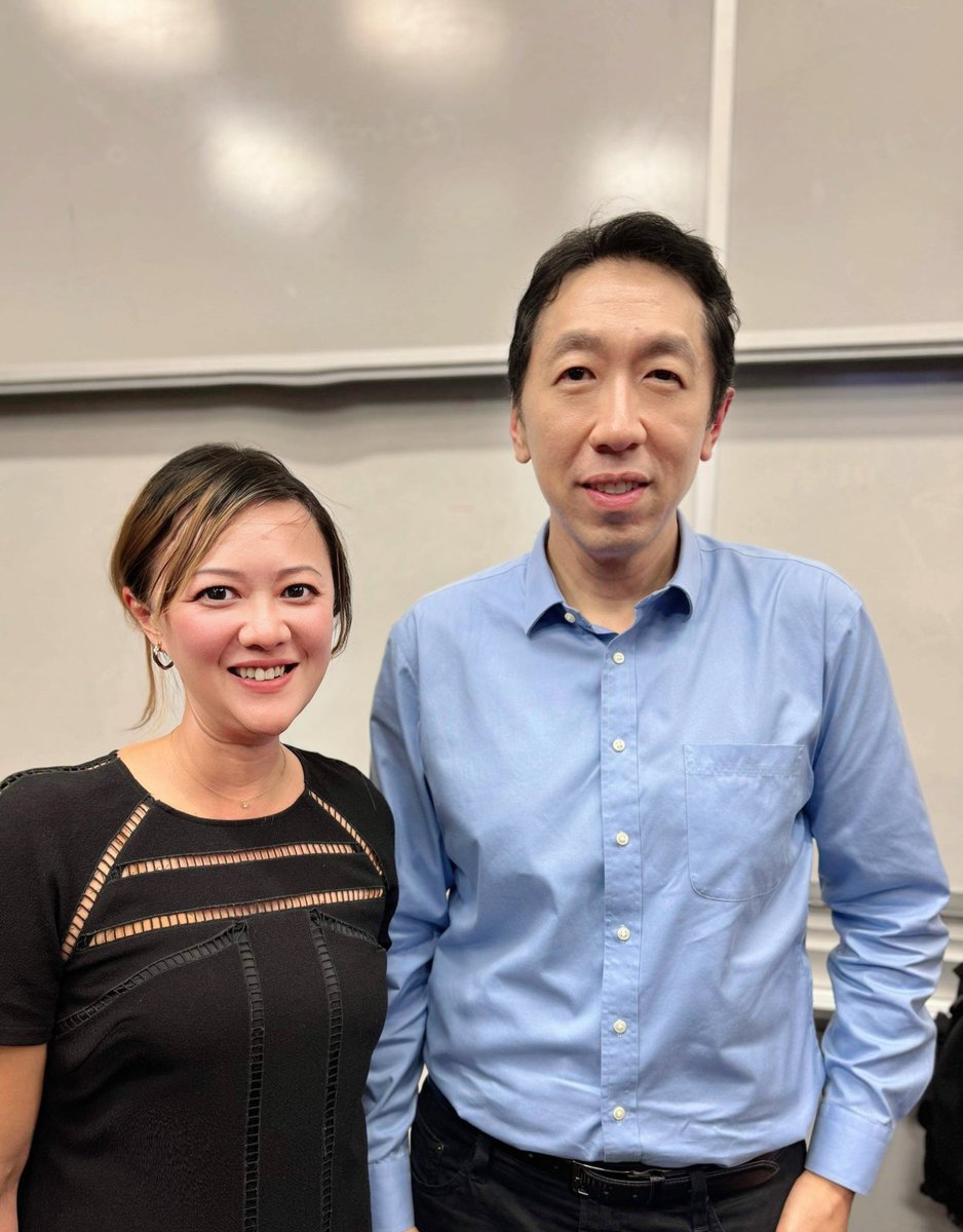 arisak's tweet photo. What an honor to meet @AndrewYNg, a luminary in the world of AI and machine learning. His insights have been instrumental in shaping my career path in this field. https://t.co/35CzsM6SI1