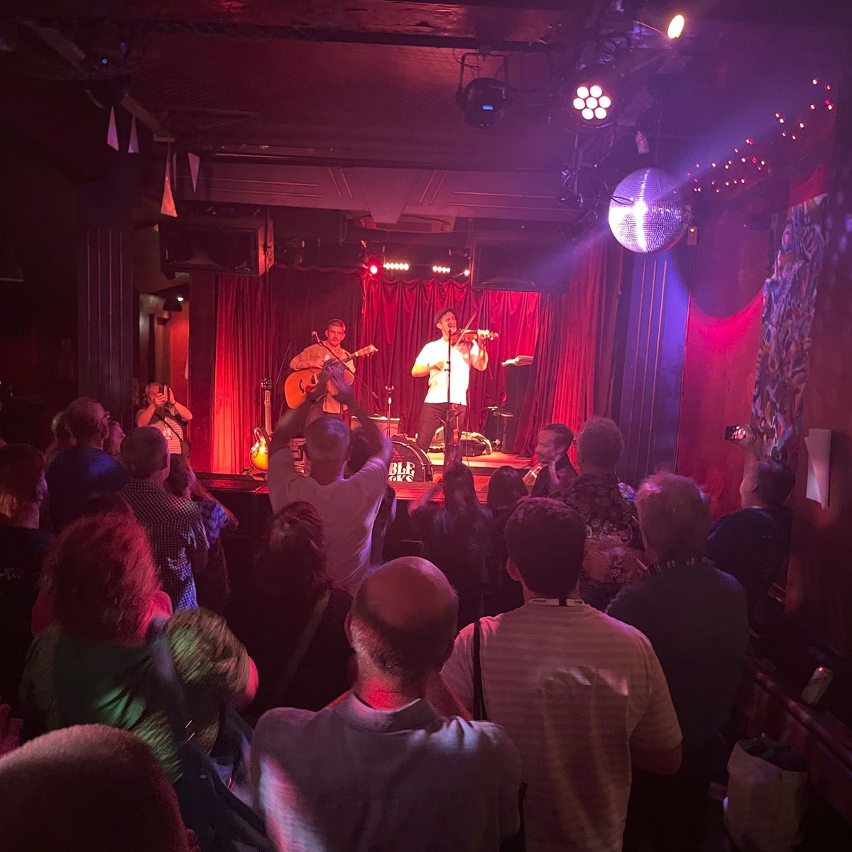 What an incredible first day at Manchester Folk Festival! We're off to dance the night away at Festival Club at @bandonthewall, we will see you all for more folk fun tomorrow!