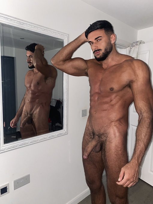 I&rsquo;ll make you look in the mirror while I fuck you😈 https://t.co/Bs3pHMqx1r