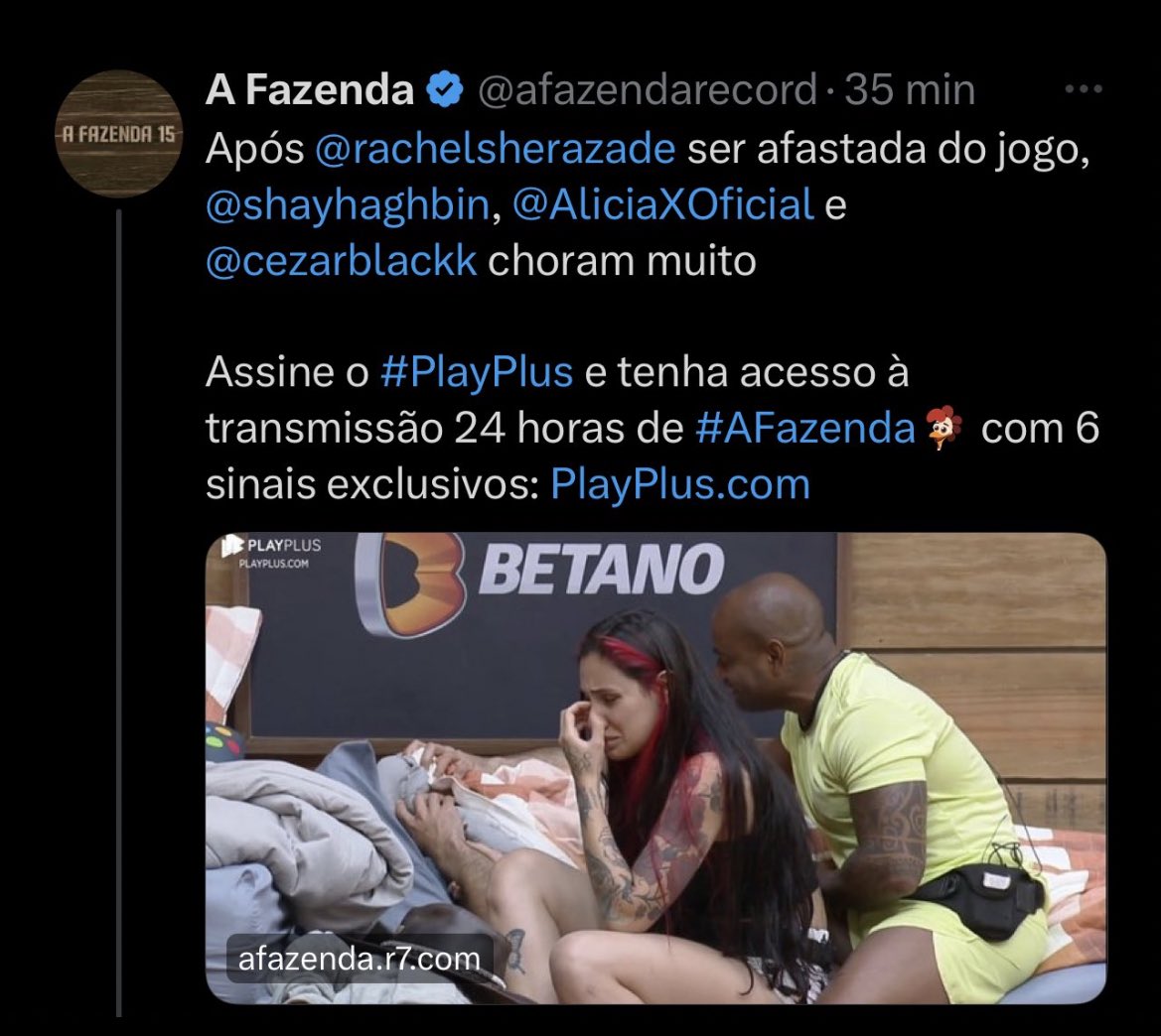 Eufd18's tweet photo. Alguém me explica esse AFASTADA? Ela tirou um dia de atestado? 

#DEFESANAOEAGRESSAO #rachel #AFazenda15 #AFazenda #biamiranda #jennymiranda https://t.co/thbNe5SP5U