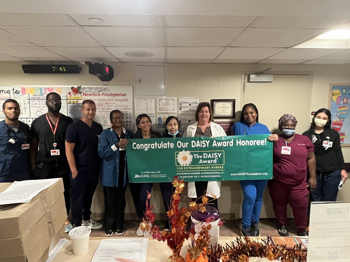 NypbmhB's tweet photo. 𝑪𝒐𝒏𝒈𝒓𝒂𝒕𝒖𝒍𝒂𝒕𝒊𝒐𝒏𝒔 to one of our nurses, Carmen Ko, for wining the 𝗗𝗔𝗜𝗦𝗬 Award toward🌸❤️✨🩺! 

#Buckley4strong https://t.co/8dYzOyPuFb