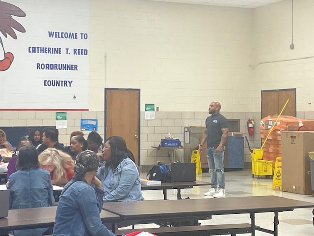 ReedElem's tweet photo. Thank you Mr. Brian Heat for coming and inspiring us around the topic: "Are You The Unforgettable Educator?
@TamikaParran @TheDrWWilliams https://t.co/TSi8K3yH5T
