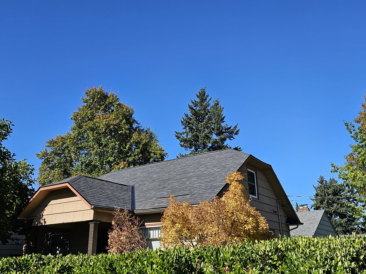 NwRoofTechInc's tweet photo. A Passion For Making Things Perfect. #nwrooftech #roofingjobs #perfect #passion #stemvents https://t.co/p00jQyhmp0