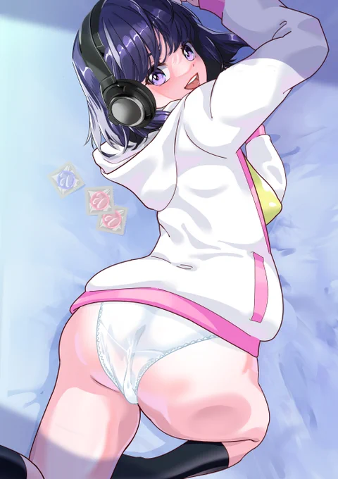 おはようございます(#^.^#)身長143cmののチビちゃん小さいけれど出るトコ出てます#パーカー #パンティ 