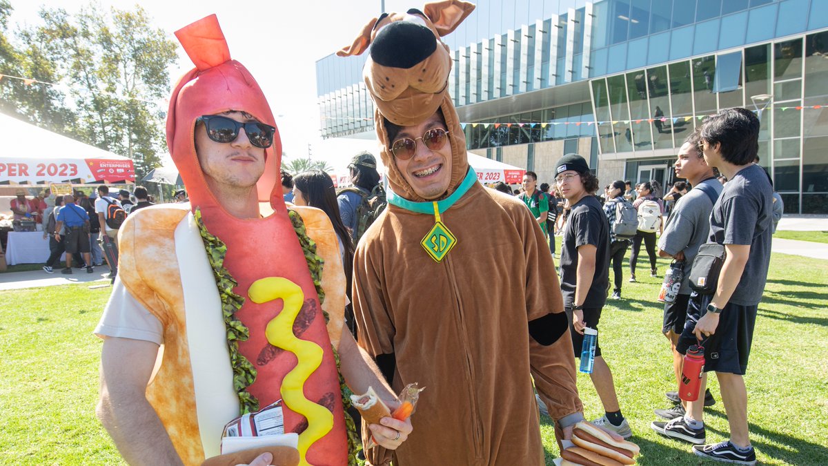 calpolypomona's tweet photo. Will you join us next year? 🌭

#HotDogCaper @cppdining https://t.co/KC9X1lIRcn