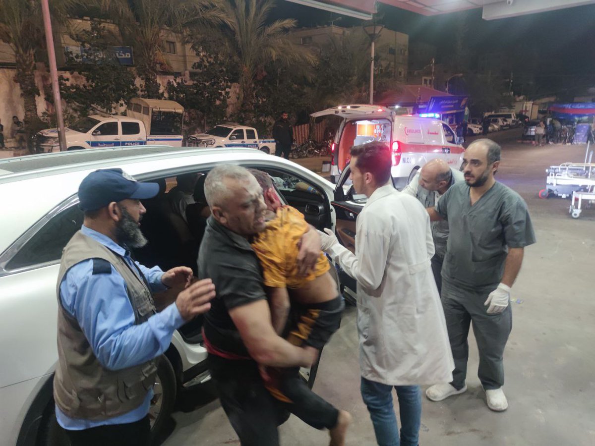 Son Dakika
İşgalci İsrail savaş uçaklarının Gazze'nin güneyindeki Han Yunus kentine düzenlediği hava saldırılarında şehit sayısı 13'e yaralı sayısı ise 70'e yükseldi .