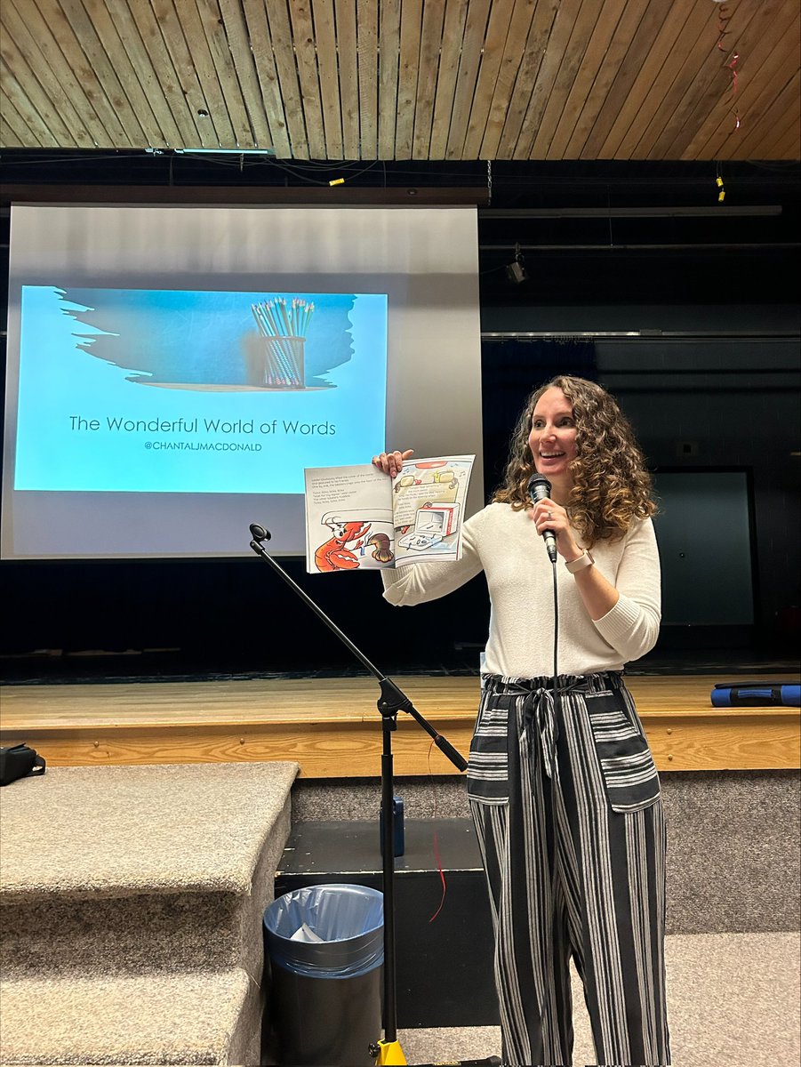 MiddleRiverview's tweet image. RMS had the amazing local guest speaker &amp;amp; author Chantal Macdonald  visit us today❤️