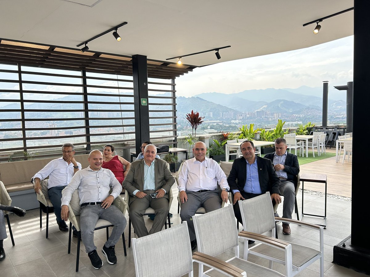 Unión gremial celebrando los 12 años de <a href="/Asotransvaa1/">Asotransvaa</a> 

FELICIDADES! 🎉🎂