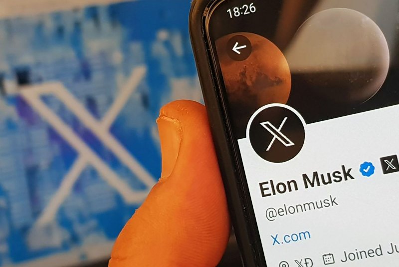 Australia's <a href="/eSafetyOffice/">eSafety Commissioner</a> slams X/Twitter over child safety, NBN strikes new pricing deal, Analogue teases reimagined 4K-capable Nintendo 64 - guest <a href="/TheRegister/">The Register</a>'s APAC editor <a href="/ssharwood/">Simon Sharwood</a>

LISTEN: verticalhold.com.au/2023/10/20/twi…