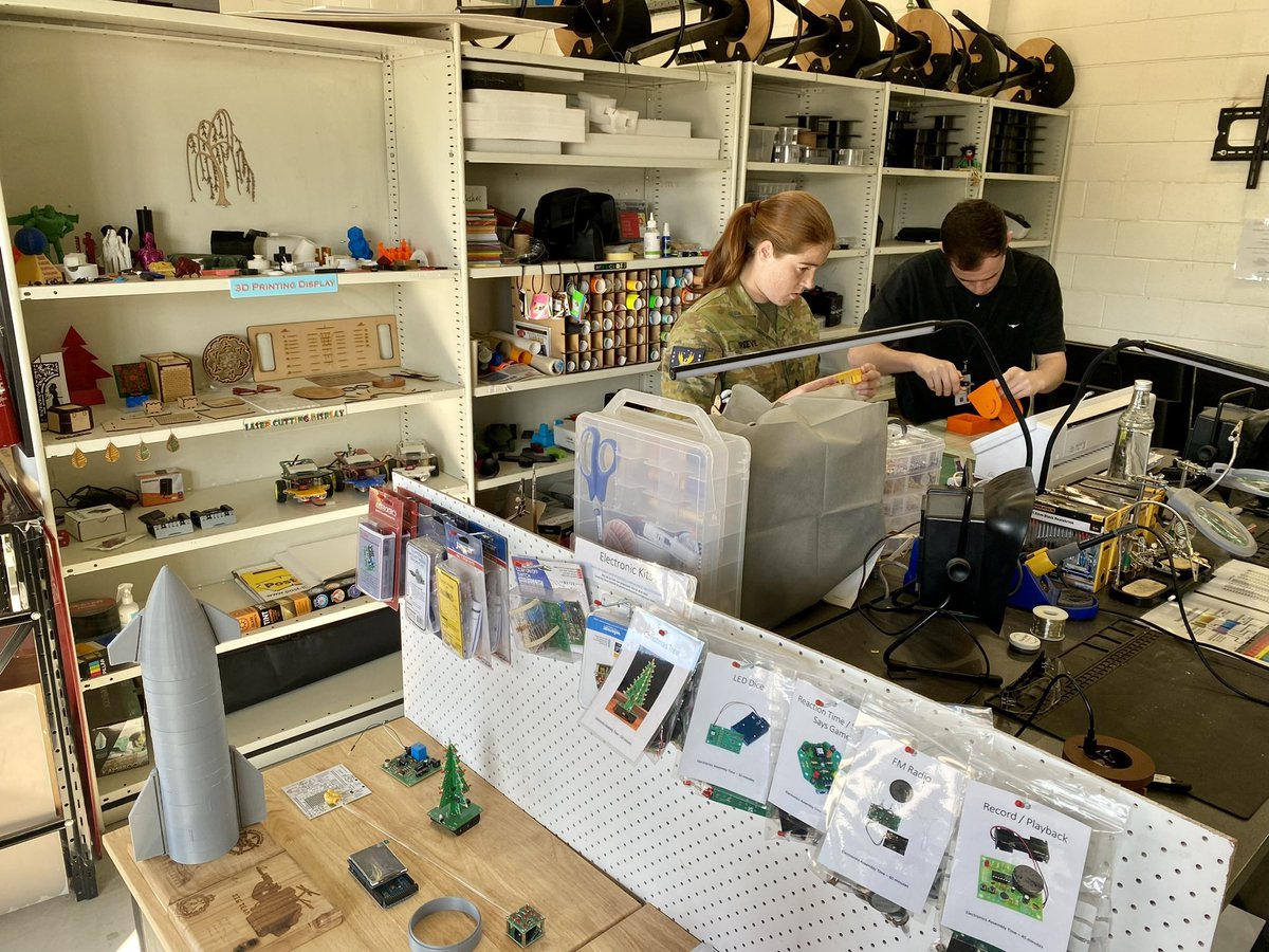 Improving the cognitive ability of our soldiers, centred on creativity and non traditional ways of thinking is what our MakerSpace facilitates deliver daily. Thank you to Caleb for hosting my visit to Edinburgh. @AustralianArmy