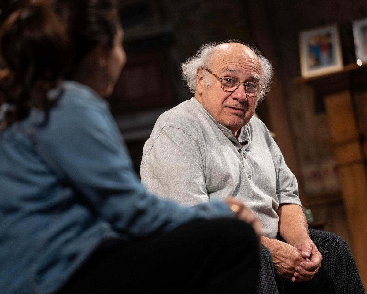 broadwaycom's tweet photo. Take a look at I NEED THAT stars Danny DeVito, Lucy DeVito and Ray Anthony Thomas! The new Theresa Rebeck comedy is playing now at the American Airlines Theatre.

📸: Joan Marcus

https://t.co/vfV42IBH24

#broadway #bway #dannydevito #lucydevito #rayanthonythomas #ineedthat https://t.co/JrsD8RcBBa