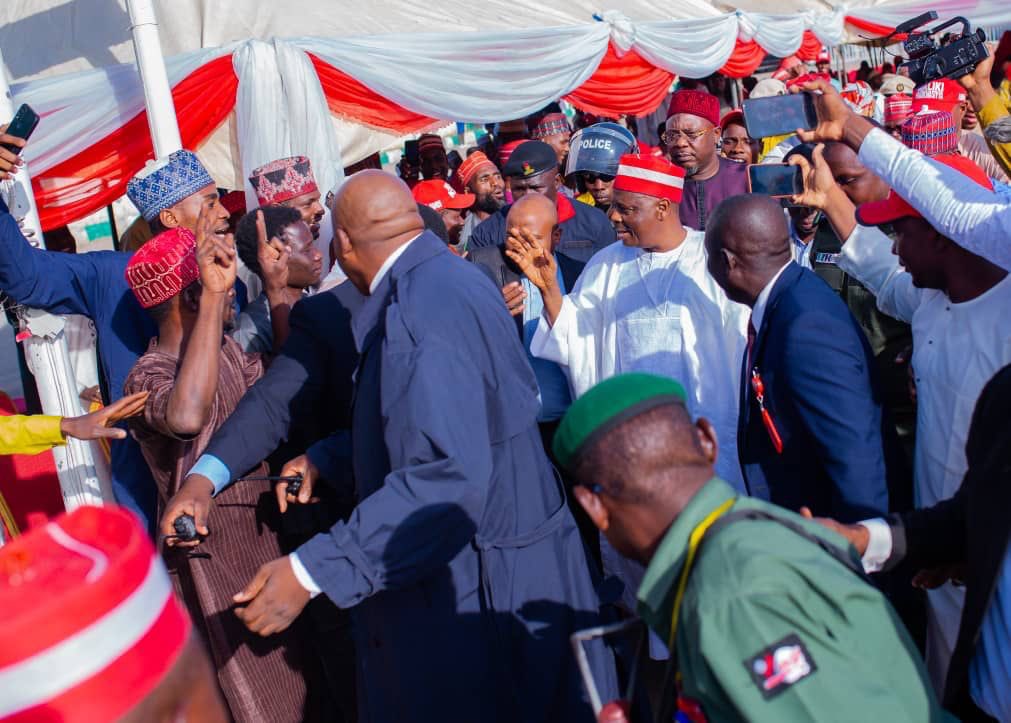 KwankwasoRM's tweet photo. Today, I joined Governor Abba Kabir Yusuf, the Emirs of Kano, Bichi and Rano, and other distinguished individuals at the send-forth ceremony for 1,001 indigenes of Kano, whom are departing for various destinations to pursue postgraduate studies under sponsorship of the Kano State Government. 

I commend Gov. Abba and his team for replicating the noble initiative we initiated during our administration. As I remarked at the event, I am sleeping a fulfilled father today. - RMK