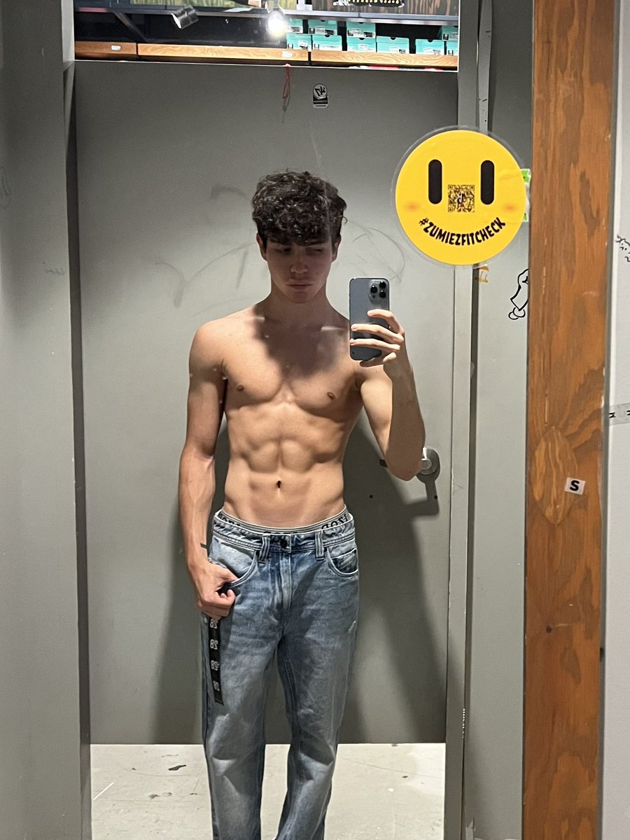 HaydenBrooksXXX's tweet photo. Pants on or off? 😉🍆 https://t.co/cYqFEWgbBi