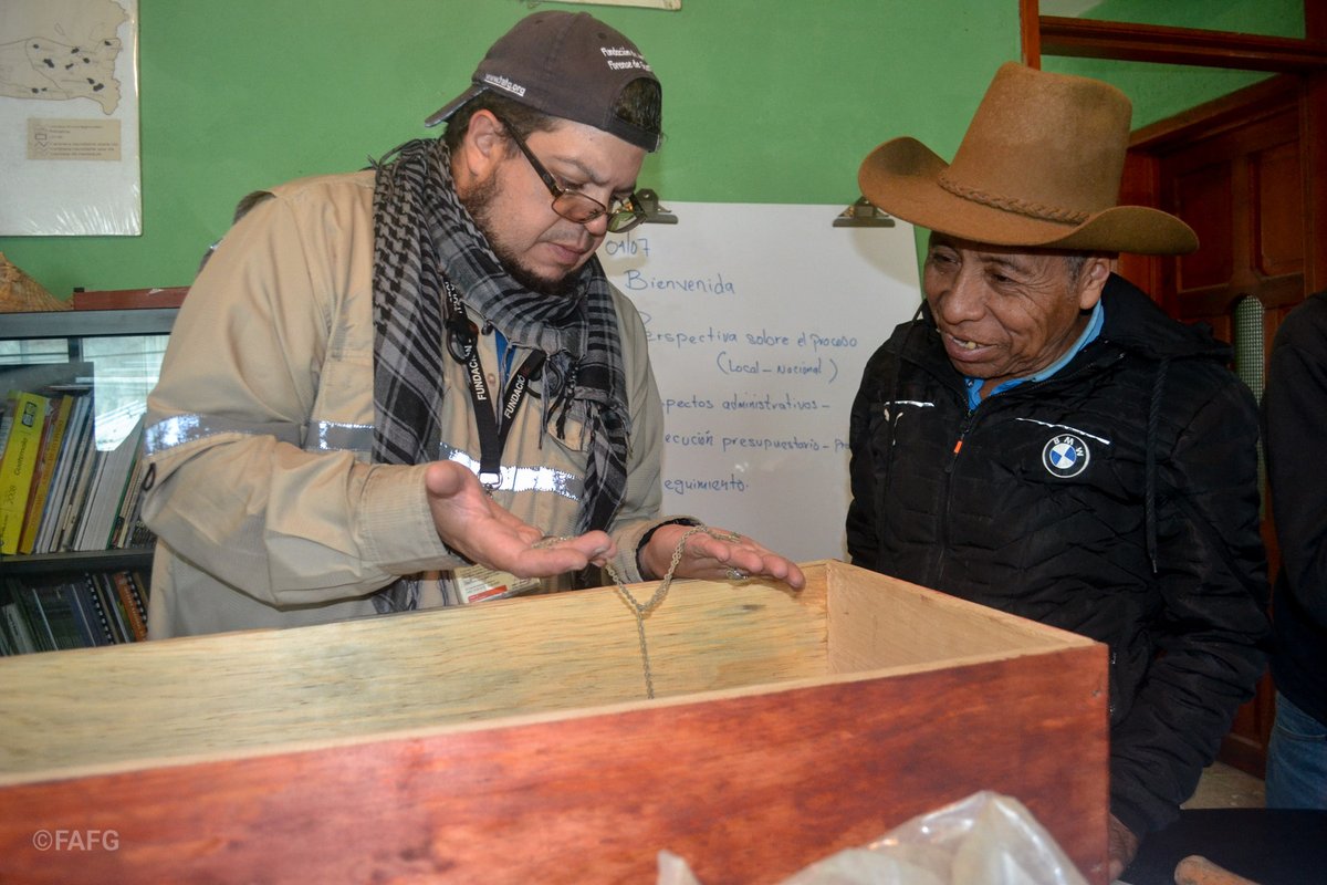 FAFGuatemala's tweet photo. Pedro Velasco López falleció en febrero de 1982, debido a la violencia del Conflicto Armado Interno que afectaba a su comunidad en San Juan #Cotzal, #Quiche. Con temor, familiares lo inhumaron en el lugar donde murió. 

En el 2012, la FAFG recuperó sus restos óseos. Por medio del análisis forense Pedro Velasco fue #identificado. A 41 años de este lamentable hecho, su osamenta se entregó a su familia para recibir un #EntierroDigno.