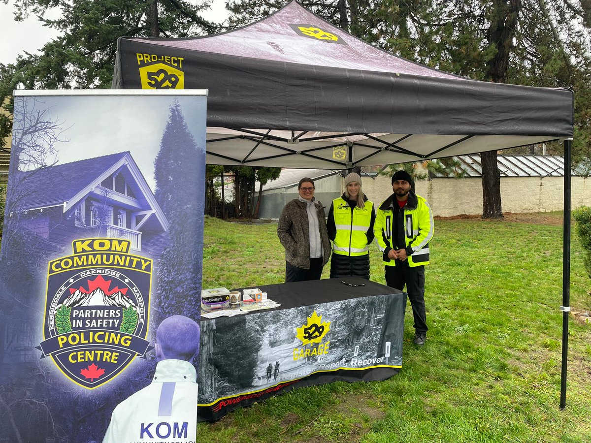 KOMCPC's tweet image. Rain or shine, the #KOM volunteers powered through two days of #GoByBikeWeek with #Project529! 

Huge thanks to our partners for inviting us to make this event a success! 💪🚲

#CommunityPolicing #volunteering #BikeRegistration