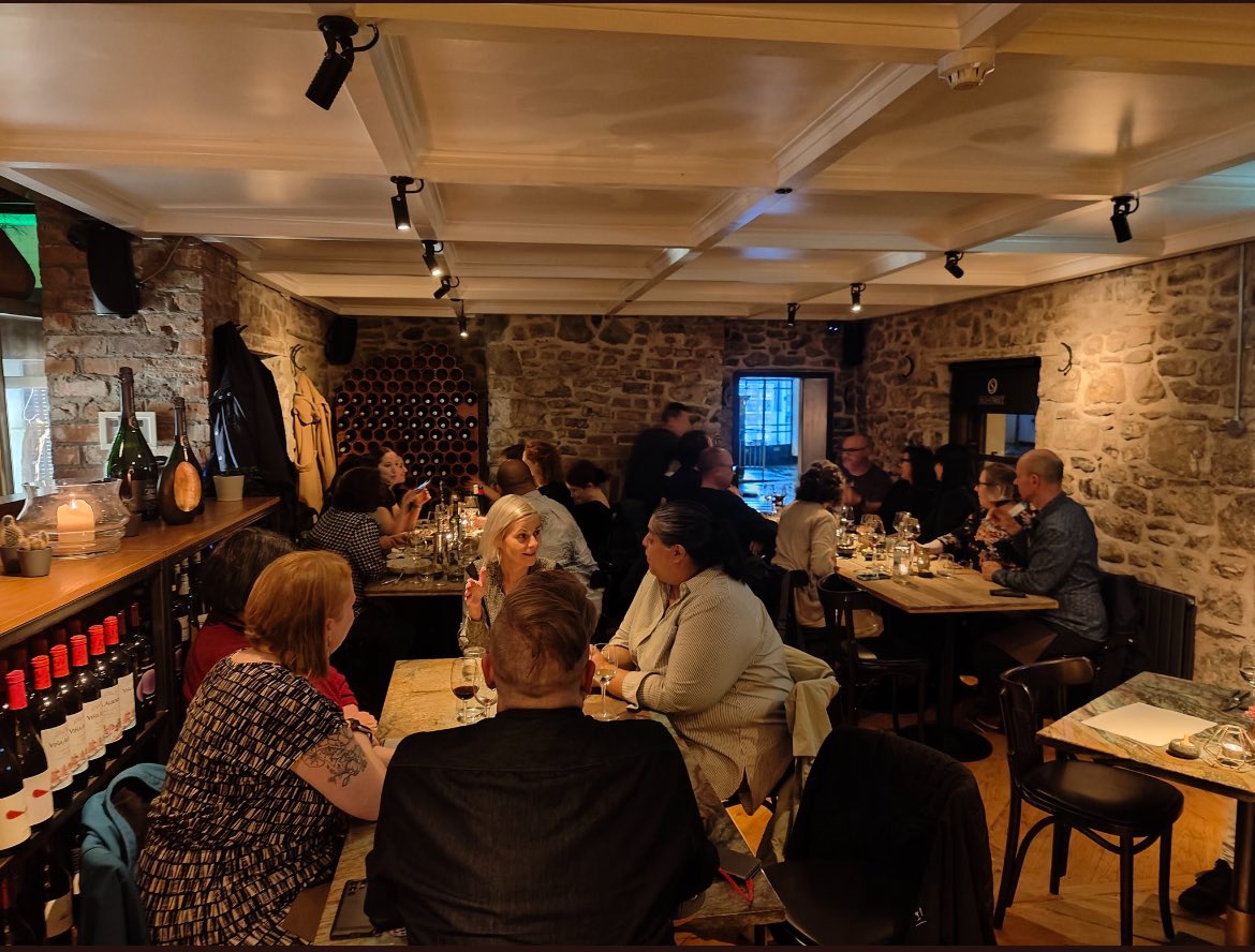 CountryCrest's tweet photo. What a fabulous day with @dubcoastfield @DPowerFingal @Fingalcoco hosting @FoodOnTheEdge @mistereatgalway Wonderful company and chats over fantastic food! #FOTE #fingalfoodnetwork #DublinCoastandFields https://t.co/OBzg9KMjaG