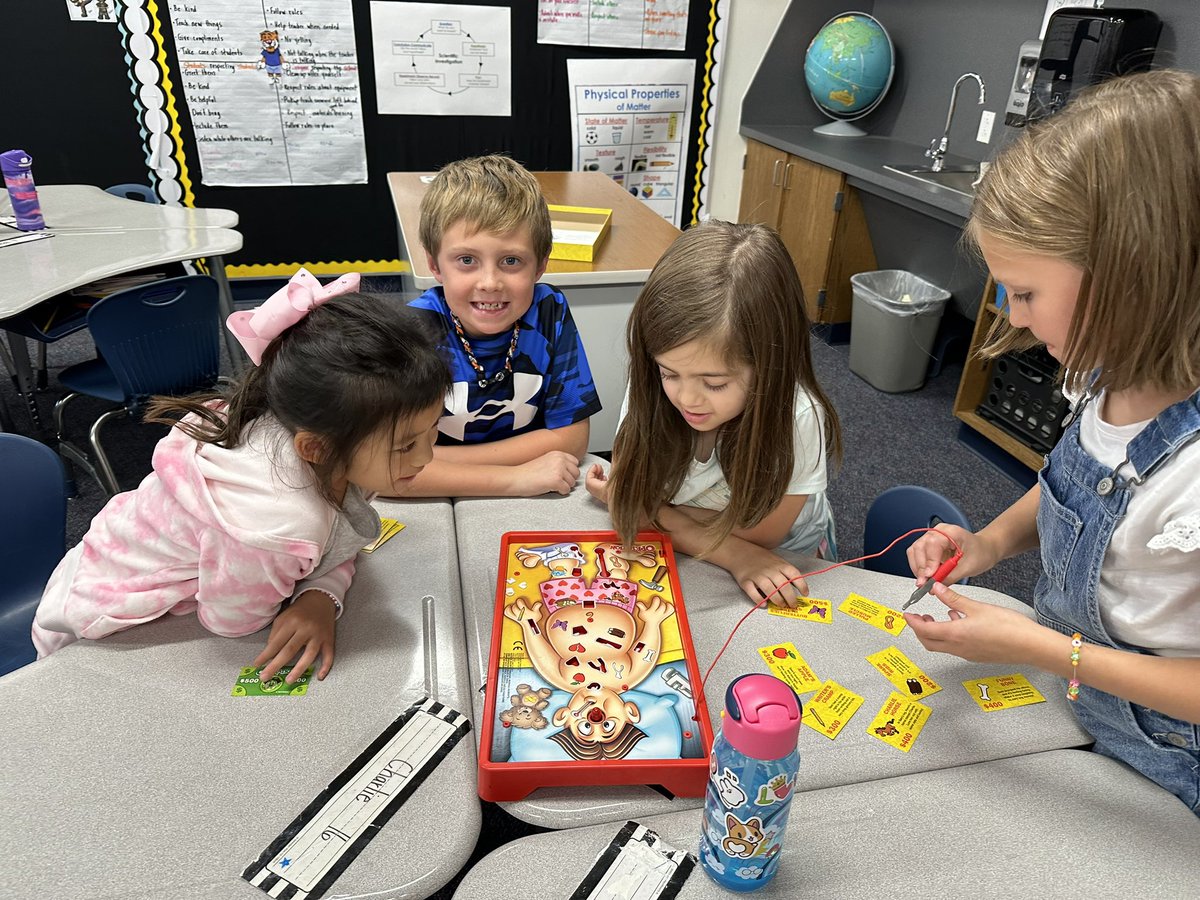These sweet students won game time with their principal! 💙🧡😊I may have had more fun than the kids!