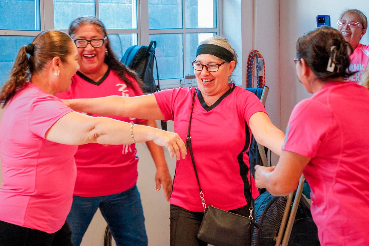 Continuando con la conmemoración del #MesRosa, la Asociación de Muaythai Tamaulipas ofreció un curso de defensa personal a las alumnas del CEDIF 5 🎀

¡Muchas gracias! 

#TeQuieroMás #TransformandoVictoria #DIFVictoria #CdVictoria