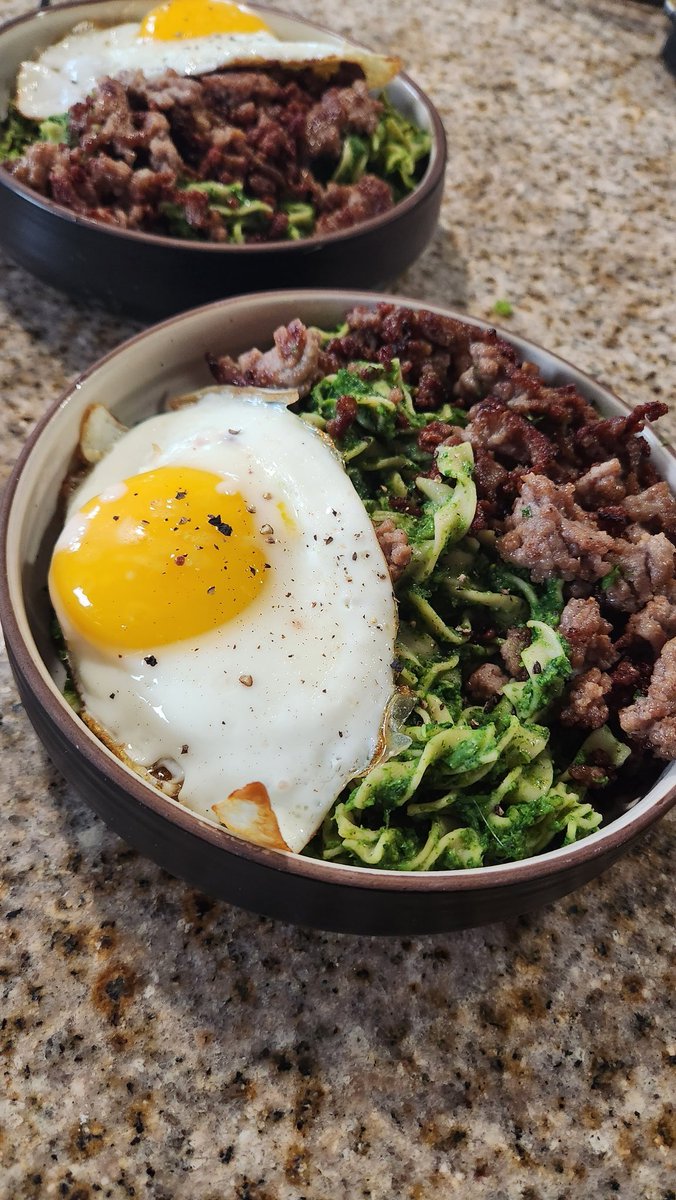 go_bullistic's tweet photo. May be the last #ChefTom as I'm back on the road next week, but we have some fried pork alongside some Thai curry spinach noodle thingys.
This was definitely an abnormal cooking week for me, I just wanted to do something different while USF Twitter was down bad.
Bark bark π
t0m https://t.co/0eQgHEz49N