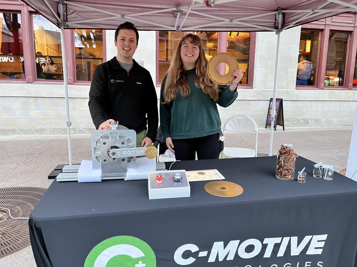 WiSciFest's tweet photo. Electric motors, soils, lava lamps, crystals and more. Lots of science fun at the #ScienceOnTheSquare/Madison Night Market fusion! #WiSciFest https://t.co/lDHqQGBCMe