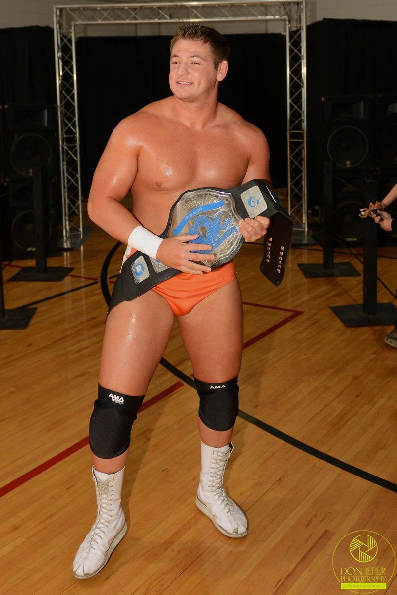 Chase_Emery98's tweet photo. #Professional #wrestler #bluechipper https://t.co/NcXha3NxhT