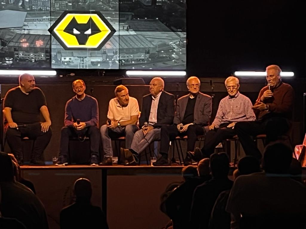 FuturesSupport's tweet photo. Sharing a stage with wolves stars of the 70s https://t.co/2ENCjxsbhm