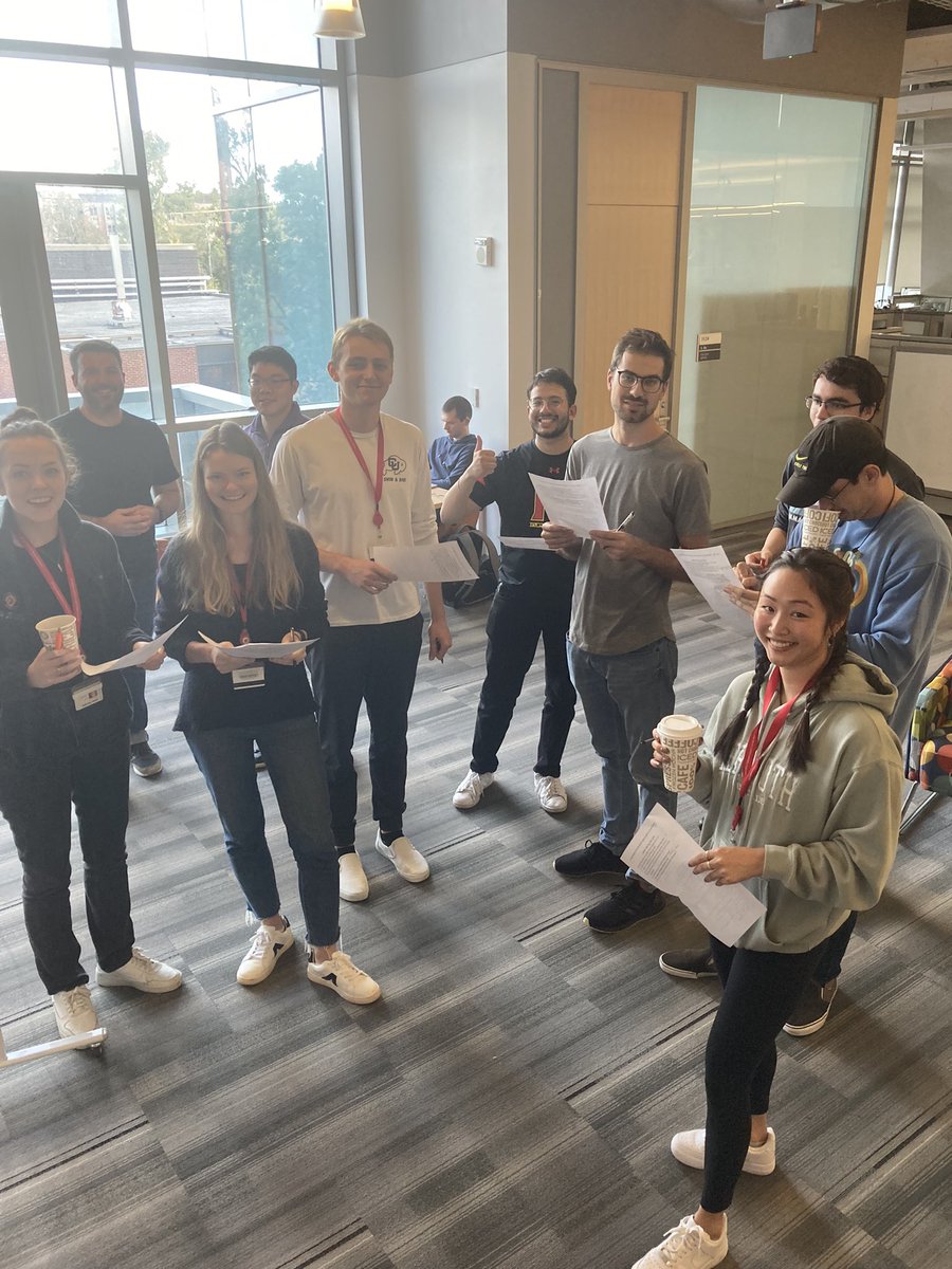 DrErikaMoore's tweet photo. π the Moore Lab had a blast hosting @UMDBIOE coffee hour! π We painted pumpkins and tested our fall trivia knowledge. Thanks to all who joined in the fun! βπ¨π #FallTrivia #MooreLabSuccess #ScienceANDart https://t.co/hL6qna2dMo