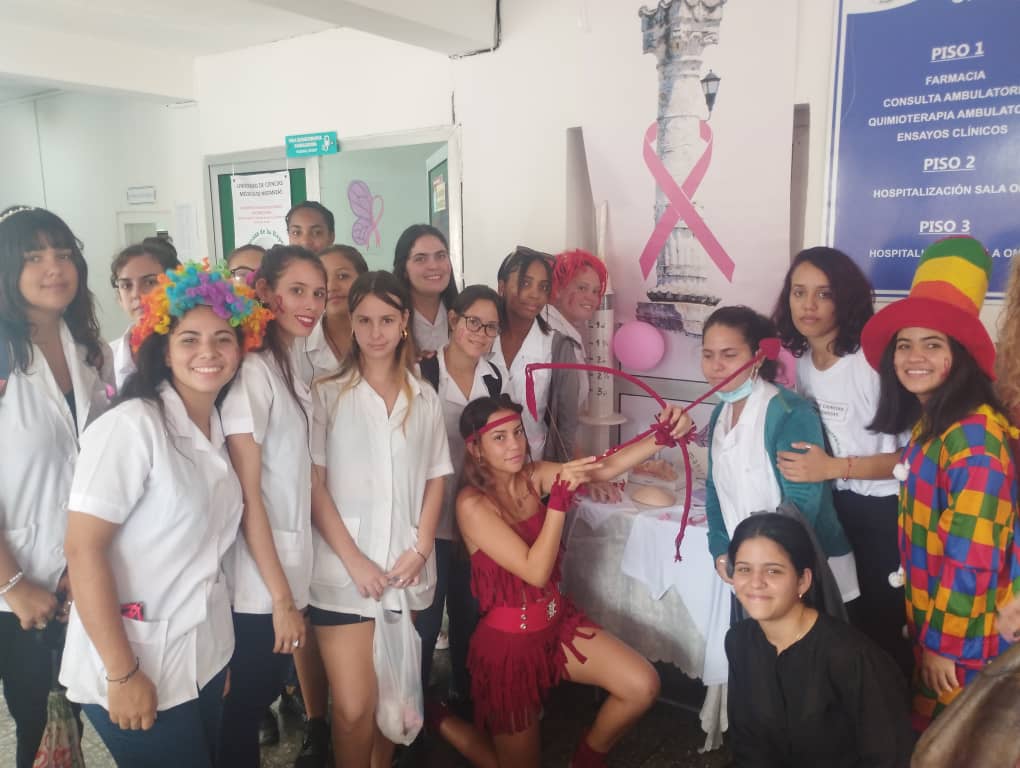 DayaniResco's tweet photo. Desde la Universidad de Ciencias Médicas de Matanzas celebramos hoy, 19 de octubre Día Mundial de la lucha contra el Cáncer de Mama🙌🏻 . Los estudiantes de la FCMM brindando su apoyo al oncológico de MTZ .
@FeuMtz @ucmm_rector @FeuCuba #feu_ucmmtz #matancerosenvictoria https://t.co/cHHmjPc89H