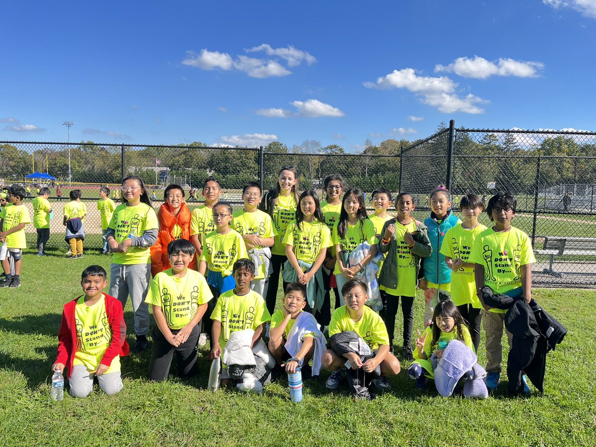MrsCovasClass's tweet photo. We loved being apart of Olweus Day this year! Rohan Murphy had such an inspirational story and students enjoyed walking the track to stand up to bullying. https://t.co/fJb2XsrDi8