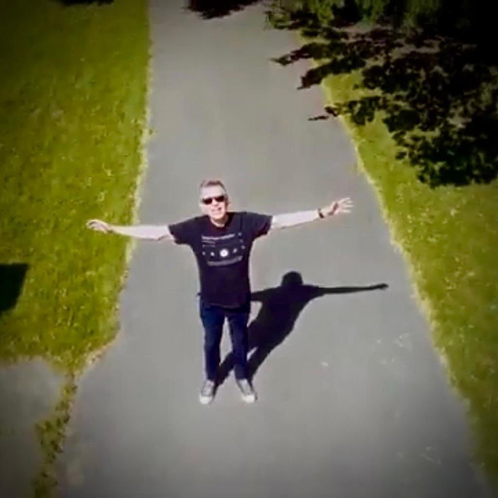 GoodfellowJohn's tweet photo. THE RUBY TEARS PREPARE FOR TAKE OFF!

Still taken from the video for our new single LEARN TO FLY - set for full release on Spotify and all other major streaming platforms on FRIDAY 27 OCTOBER.

Click on the link below to pre-save ahead of release

https://t.co/whlhHXXfAY https://t.co/rscdYHY53o