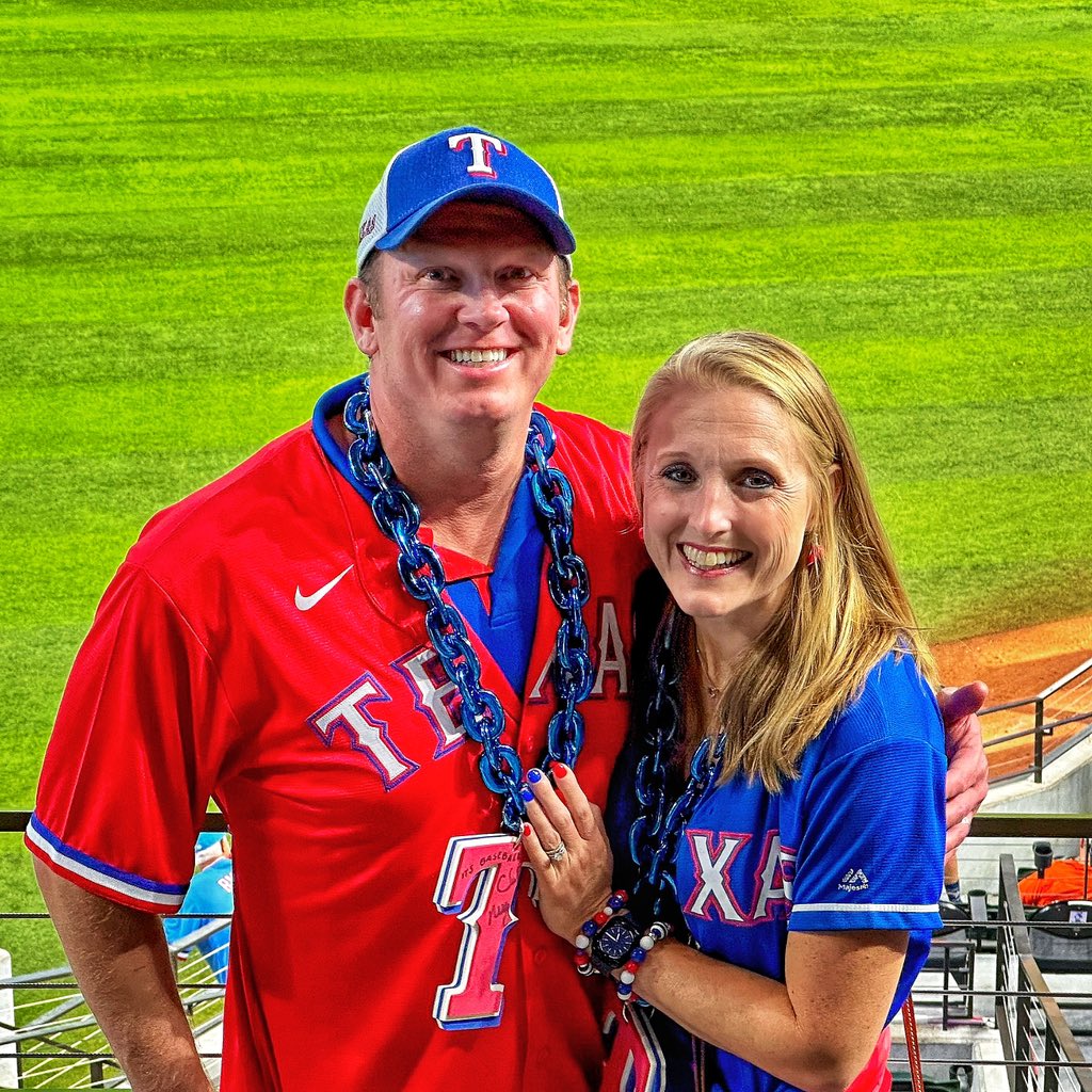 JimTorrence's tweet photo. Let’s go, @Rangers! #GoAndTakeIt
#GlobeLifeFaces #TeamTorrence #TorrenceFamily #FallBreak2023
@MelissaTorrence https://t.co/8csv8bEcVW