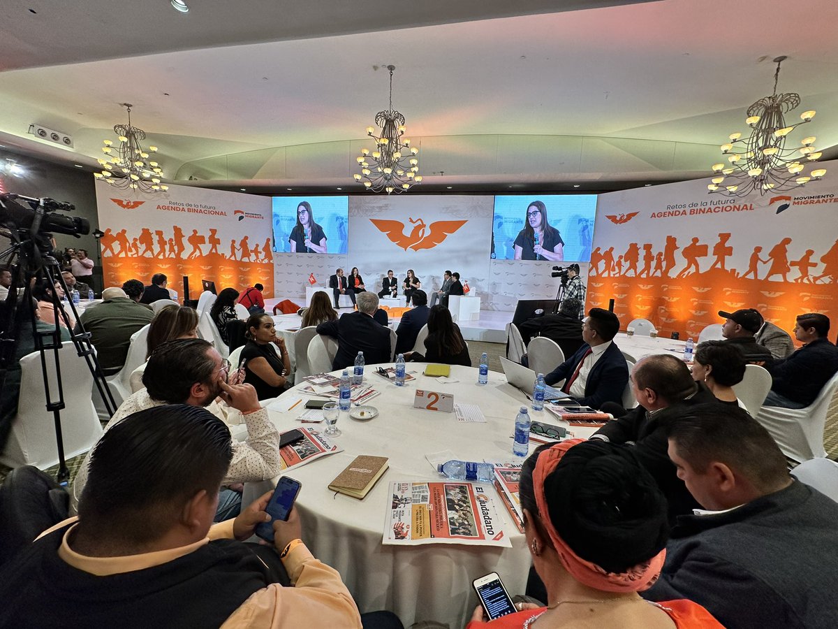 pabloa_gomez's tweet photo. #MovimientoMigrante es un espacio de diálogo e integración, organizado por la Comisión del Mexicano Migrante, en la que se abordan los principales retos de la futura #AgendaBinacional @MovCiudadanoMX @MovCiudadanoHgo https://t.co/kYkem42Chf